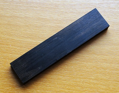 黒檀のルームキー